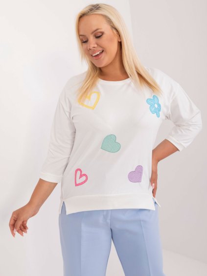 Smotanové dámske tričko s kvietkami a 3/4 rukávom