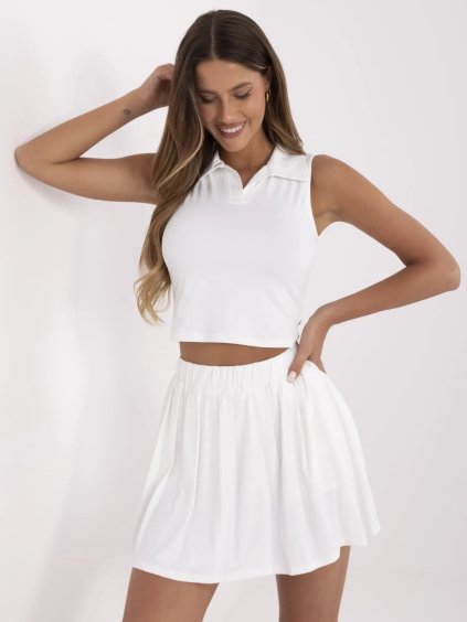 Smotanový dámsky športový set s mini sukňou so všitými kraťasmi