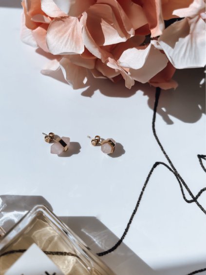 Svetloružové náušnice VERIEGATA