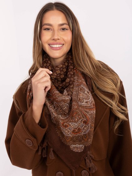 Hnedá dámska šatka so strapcami