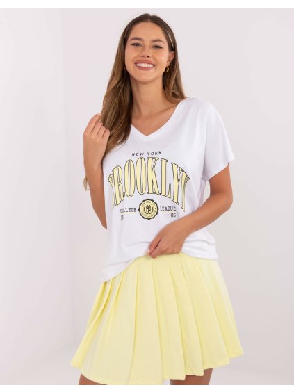 Bielo-žltý dámsky set trička a plisovanej sukne so všitými šortkami