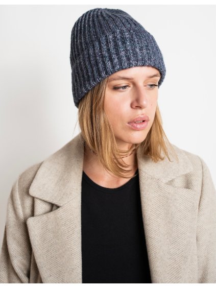Pletená dámska čiapka Peneloppe