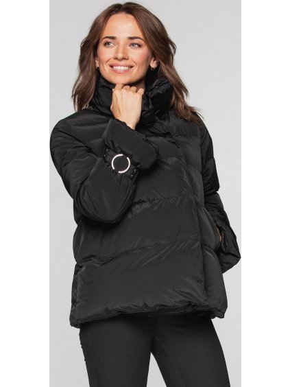 Čierna dámska zimná prešívaná bunda s vysokým golierom