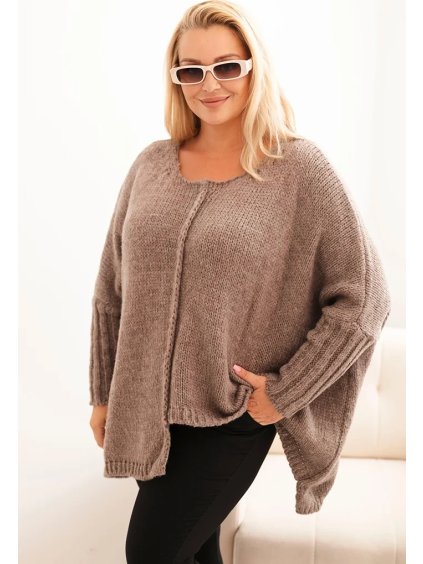 Svetlohnedý dámsky asymetrický plus size pletený sveter