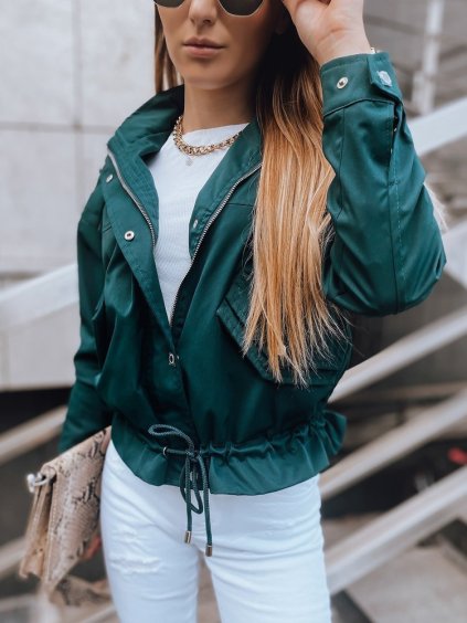 Smaragdovo zelený ľahký bomber SISI