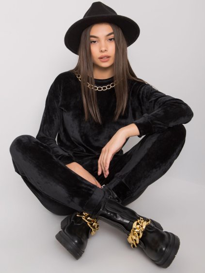 Velúrová súprava s ozdobnou retiazkou - čierna