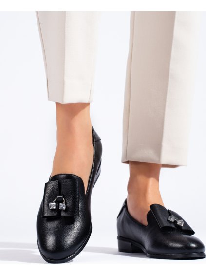 ČIERNE ELEGANTNÉ MOKASÍNY