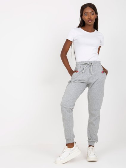 Svetlosivé štýlové tepláky