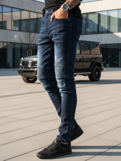 Tmavomodré džínsy so štýlovým prešívaním