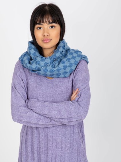 Modrý kockovaný šál