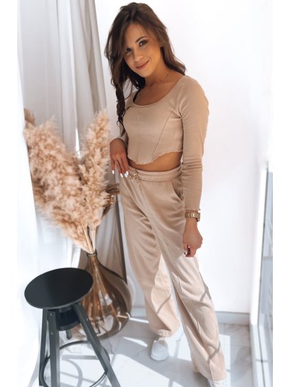 Svetlobéžový komplet nohavíc a krátkeho topu EMILIO