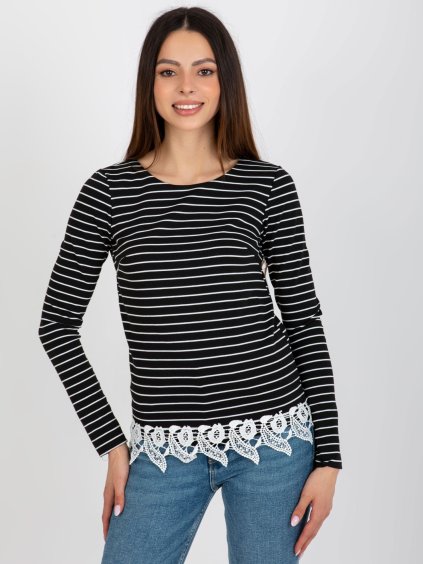 Čierno-biele pruhované tričko s čipkou