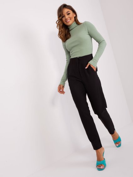 Čierne rovné elegantné nohavice