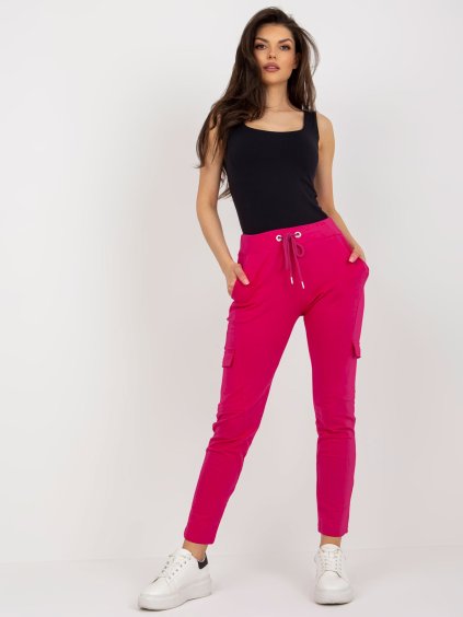 Tmavoružové dámske cargo tepláky s vreckami