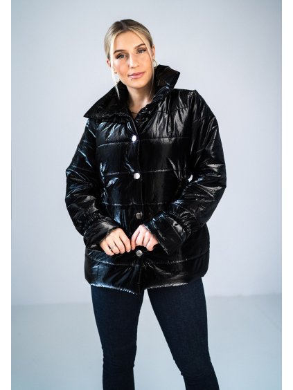 Čierna lesklá prešívaná bunda