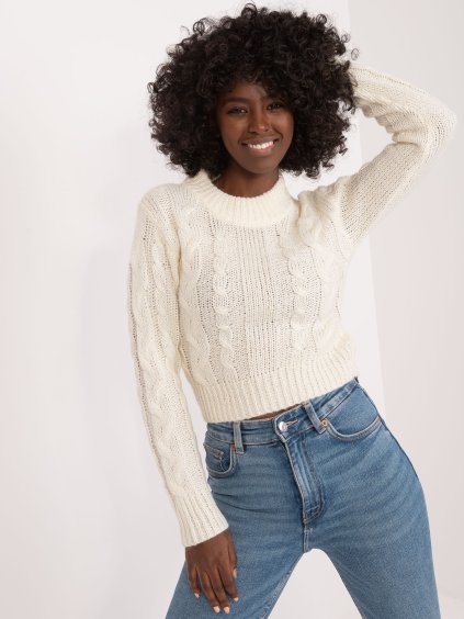 Smotanový sveter s vrkôčikovým vzorom