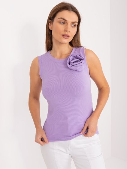 Svetlofialový rebrovaný top s kvetinou