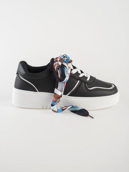 Čierne tenisky na platforme so stužkou