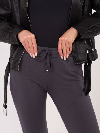 (Veľ. XL) Dámske tmavosivé tepláky