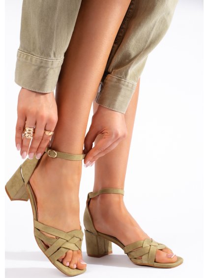 Semišové olivové sandále na podpätku