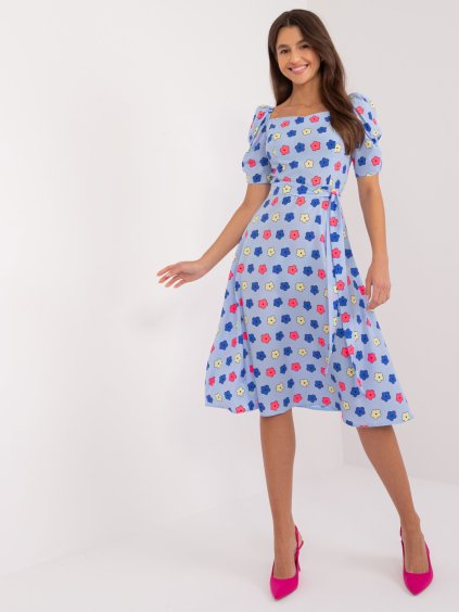 Svetlomodré kvetinové midi šaty