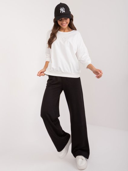 Smotanové tričko s 3/4 rukávom a drobným nápisom