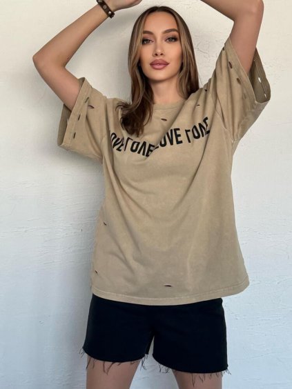 Béžové dierované tričko s nápisom BONGANIR