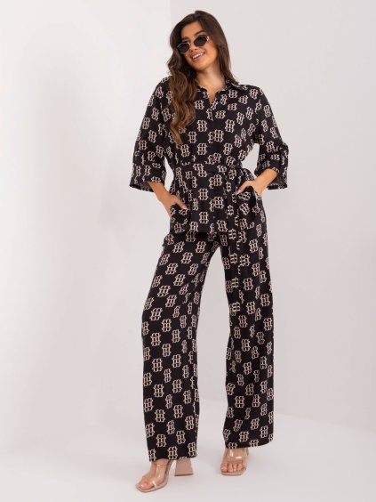 Čierny vzorovaný elegantný komplet