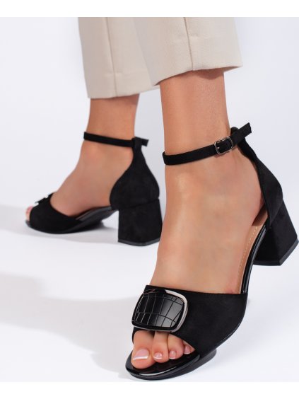 Čierne sandále na podpätku