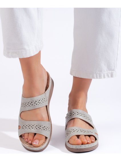 Sivé pohodlné dierované šľapky