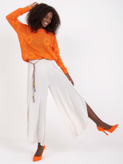 Smotanové voľné nohavice s rozparkami