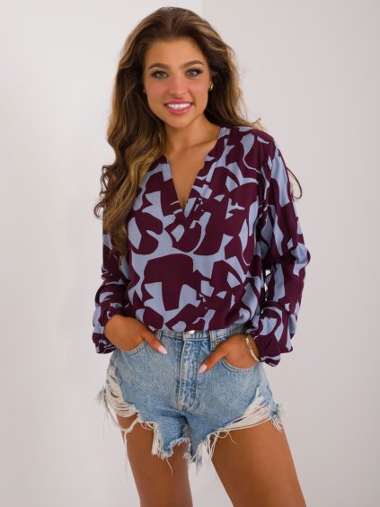 Vínovo-modrá vzorovaná blúzka