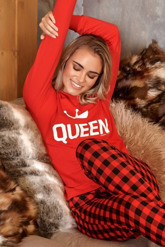 Červené dlhé pyžamo QUEEN s károvanými nohavicami Veľkosť: XL