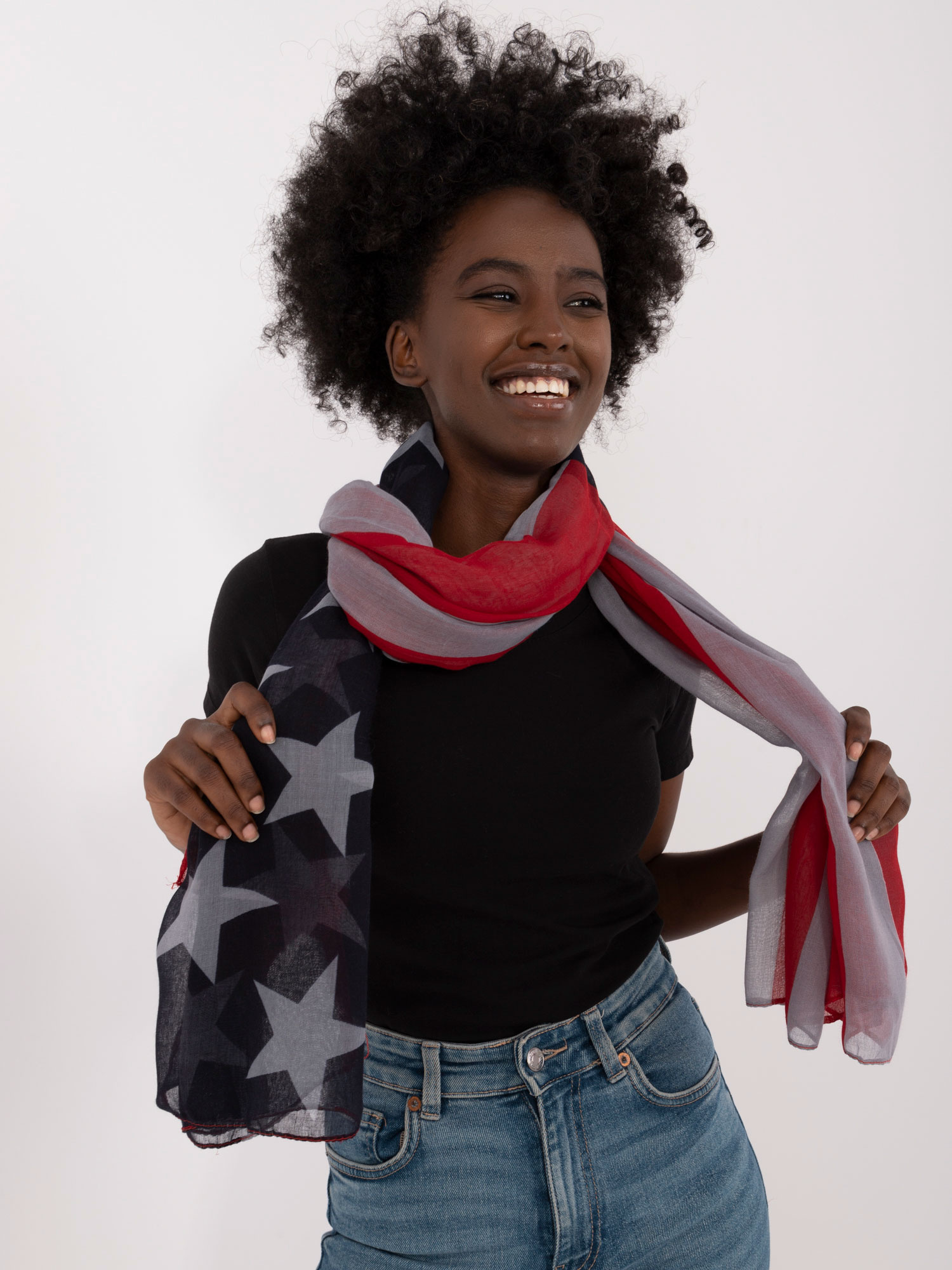 Červeno-sivá šatka -AT-CH-S-1843-čerwony Veľkosť: ONE SIZE