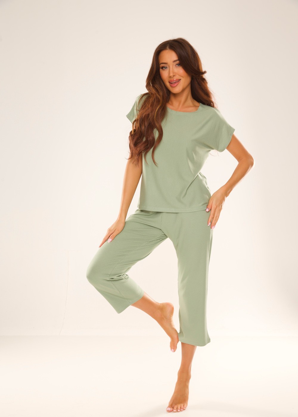 Viskózové pyžamo De Lafense Freya s okrúhlym výstrihom 696 Freya kr/r S-2XL Veľkosť: S, Barva: pistáciová