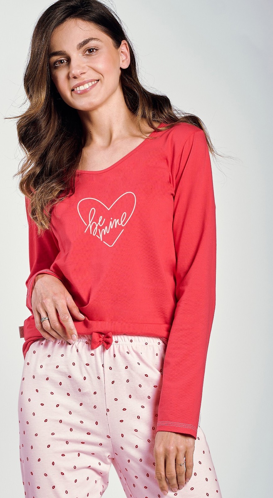 Červené pyžamo s pusinkami Taro Amalia 3235 dł/r S-XL Veľkosť: XL