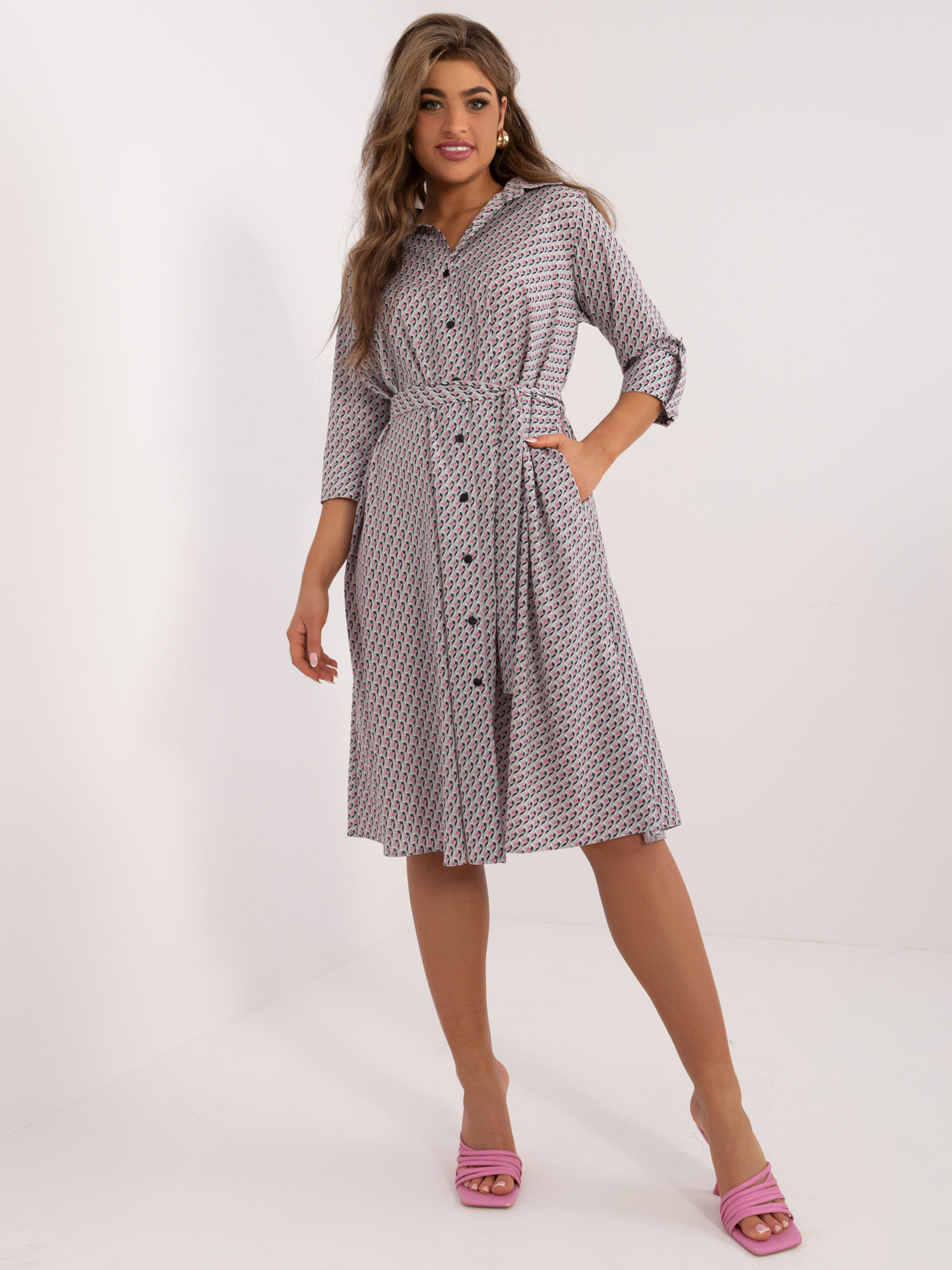 Sivé košeľové midi šaty so vzormi LK-SK-509673.13-szary Veľkosť: S/M