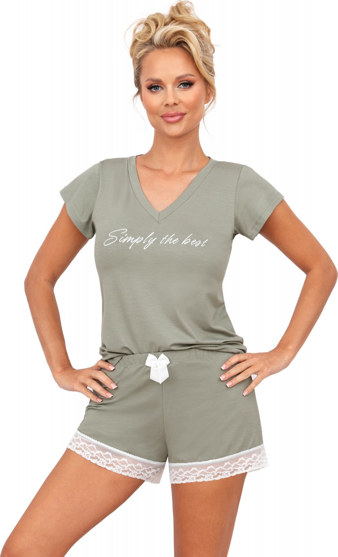 Krátke khaki pyžamo s čipkovým lemom Simply Olive Veľkosť: 44