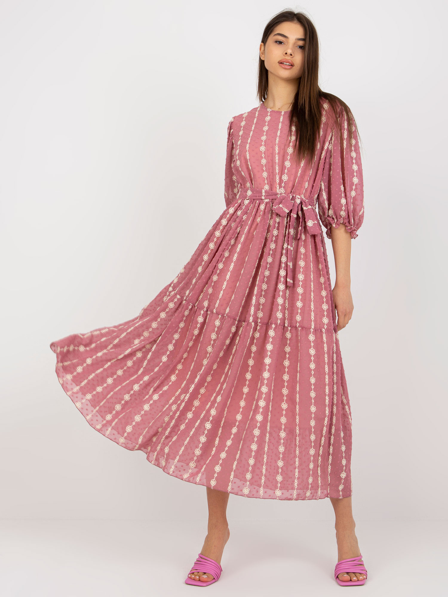 Ružové vzorované midi šaty s volánikmi LK-SK-508963-1.38-pink Veľkosť: S/M