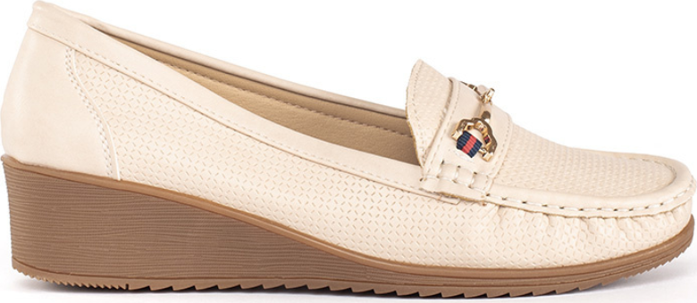 Krémové dámske mokasíny na kline VRA-763BE Veľkosť: 36
