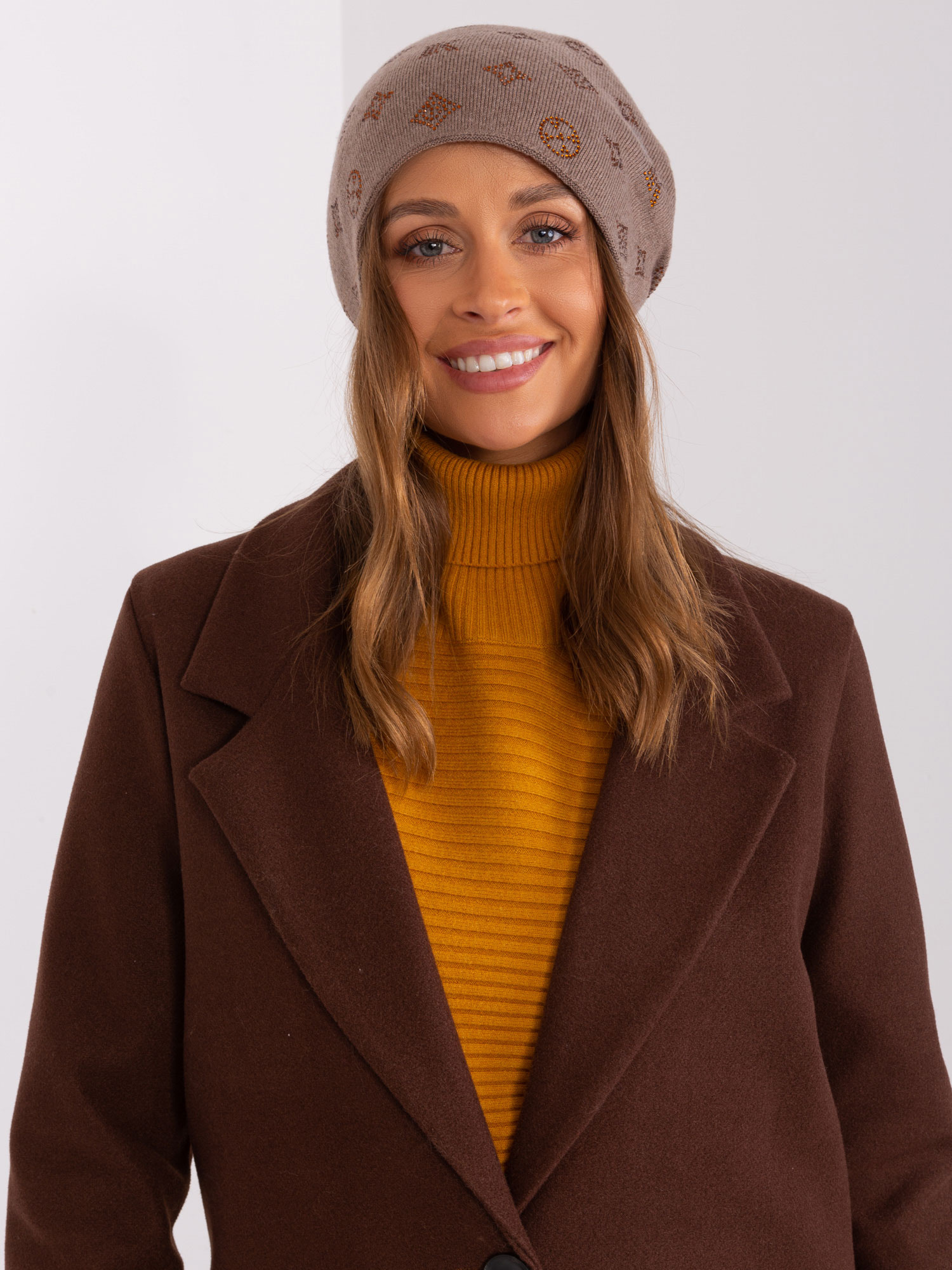 Hnedá vzorovaná čiapka AT-CZ-2325.85-brown Veľkosť: ONE SIZE