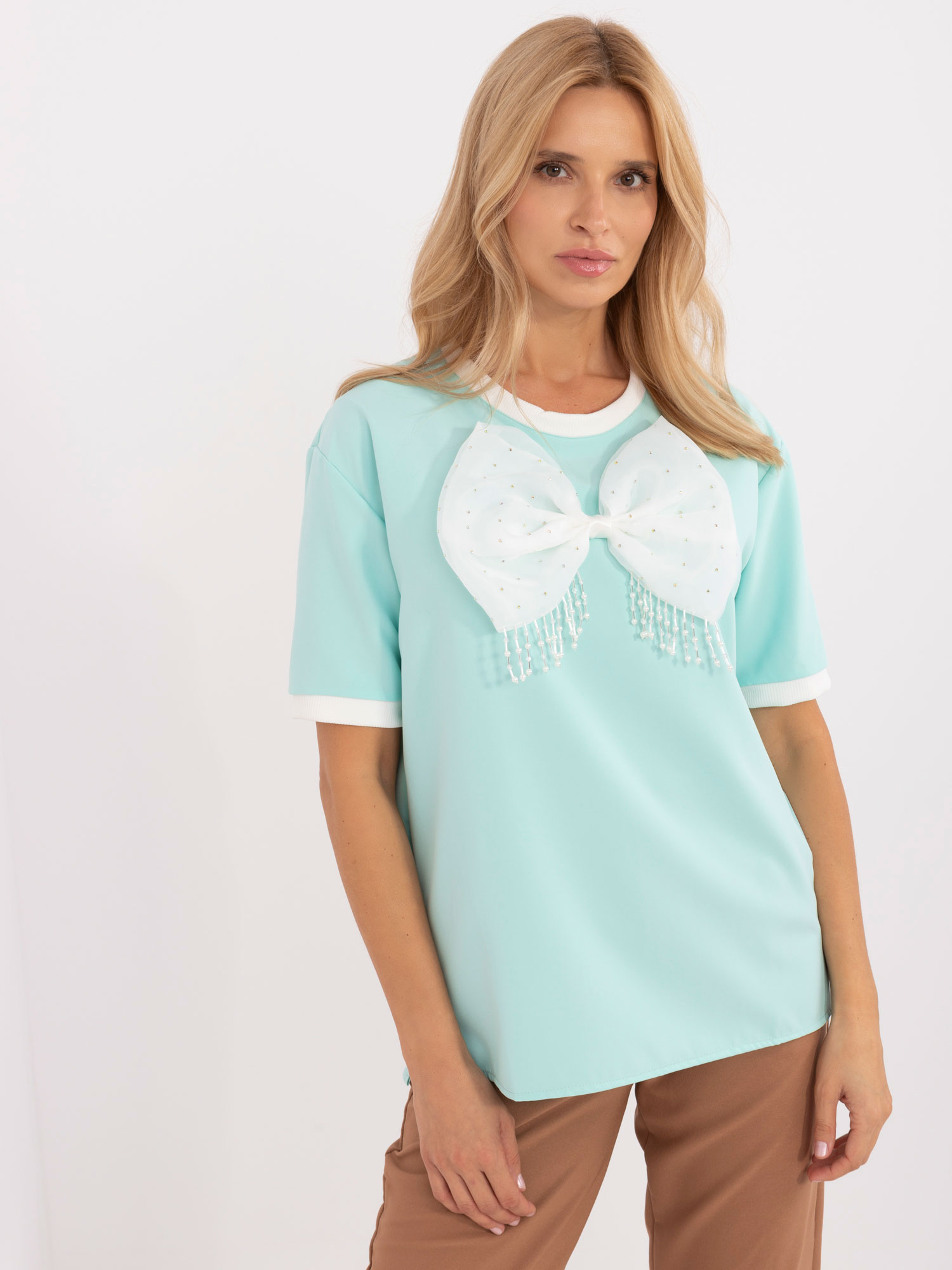 Mintová dámska blúzka s bielou mašľou LK-BZ-509621-4.21-mint Veľkosť: L/XL