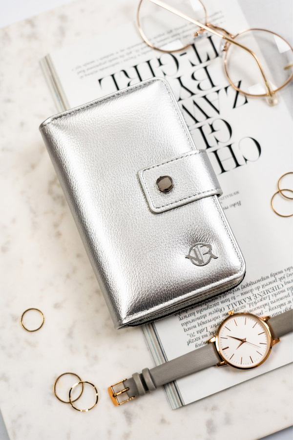 Rovicky strieborná peňaženka so zapínaním na patentku V412 R-POR-02-HRH Veľkosť: ONE SIZE