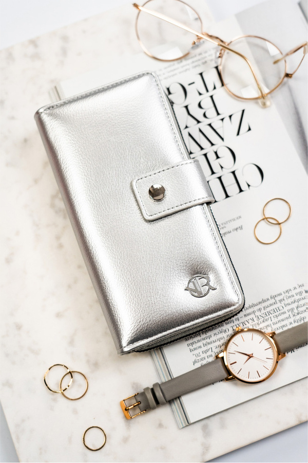 Rovicky strieborná peňaženka so zapínaním na patentku V409 R-POR-01-HRH Veľkosť: ONE SIZE