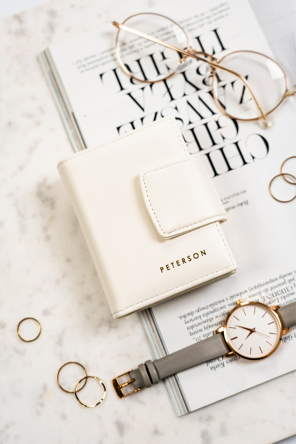 Peterson biela malá peňaženka na patentku Y796 PTN 42329-F8 Veľkosť: ONE SIZE