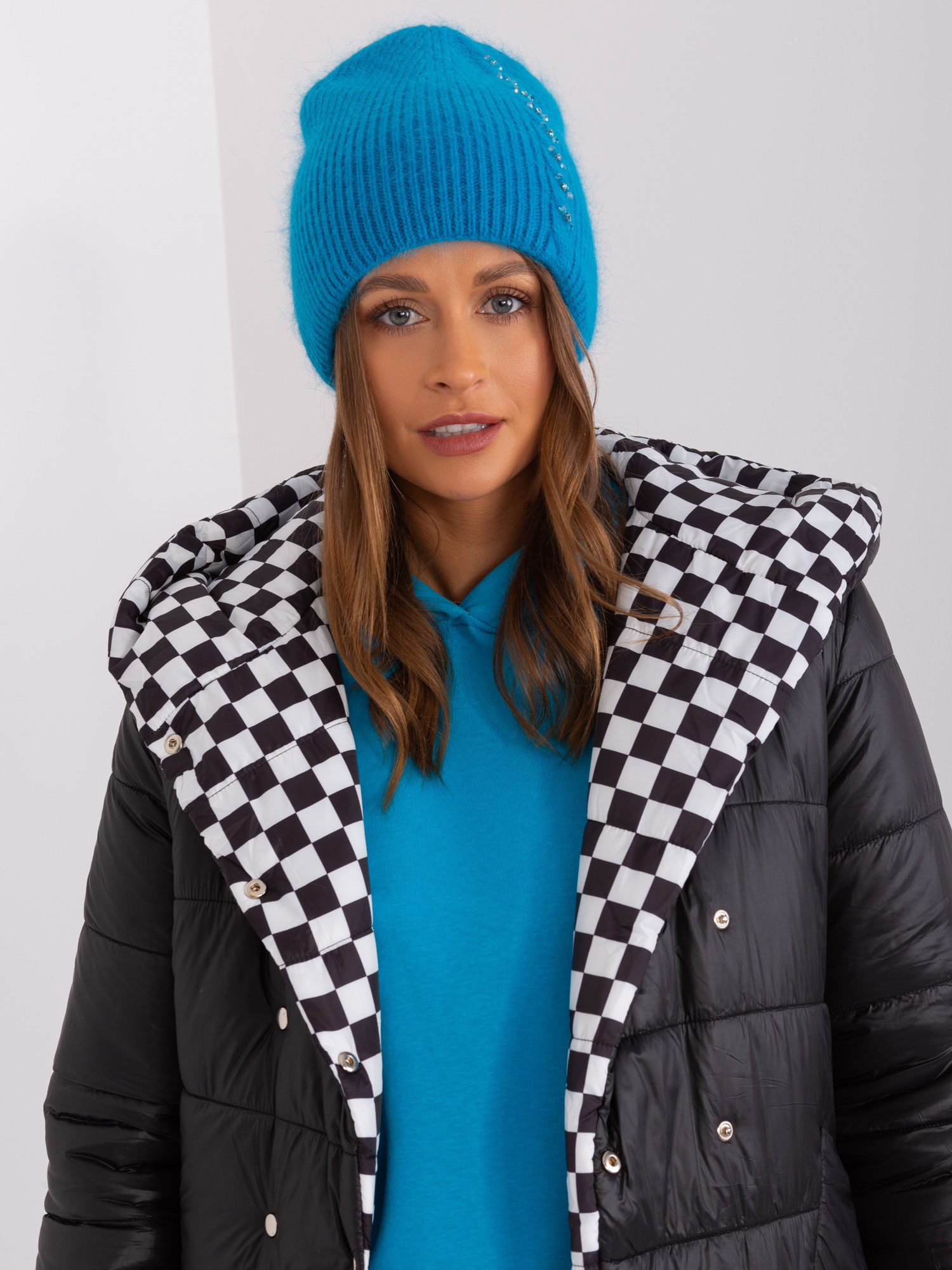 Modrá čiapka s aplikáciou AT-CZ-2328.11P-blue Veľkosť: ONE SIZE