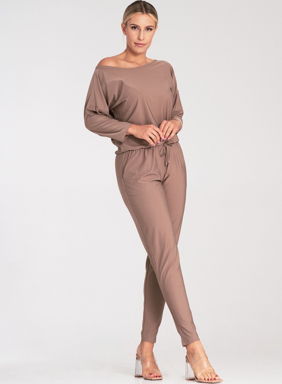 Béžový voľný overal s dlhými zúženými nohavicami a 3/4 rukávmi M1030 beige Veľkosť: XL