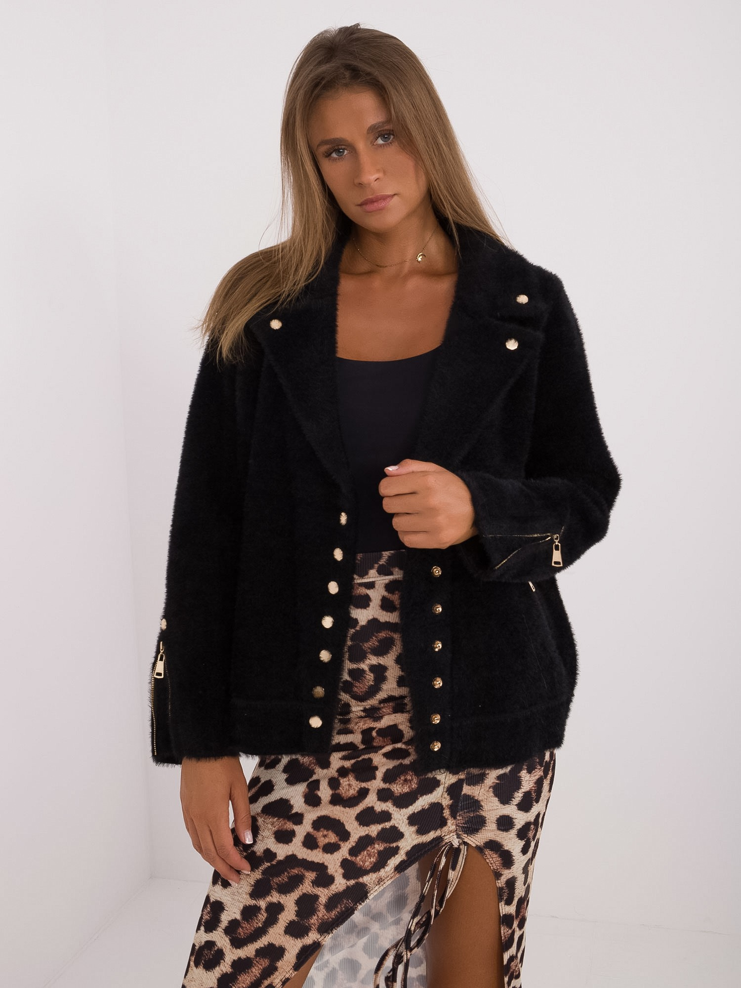 Čierny dámsky kabátik z alpaky MBM-KR-250.77-black Veľkosť: ONE SIZE