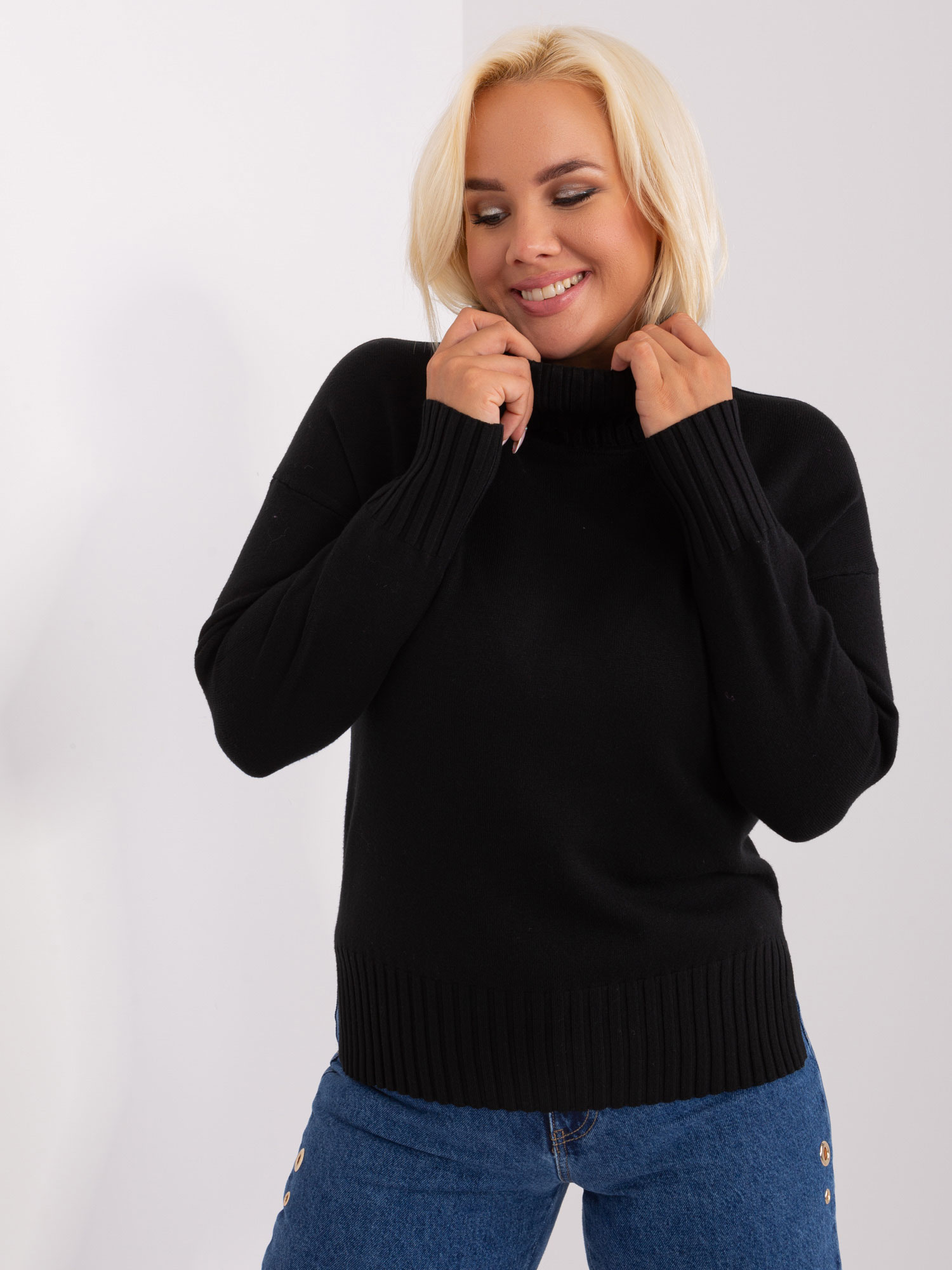 Čierny sveter s rolákom PM-SW-PM-3681.05P-black Veľkosť: 2XL/3XL