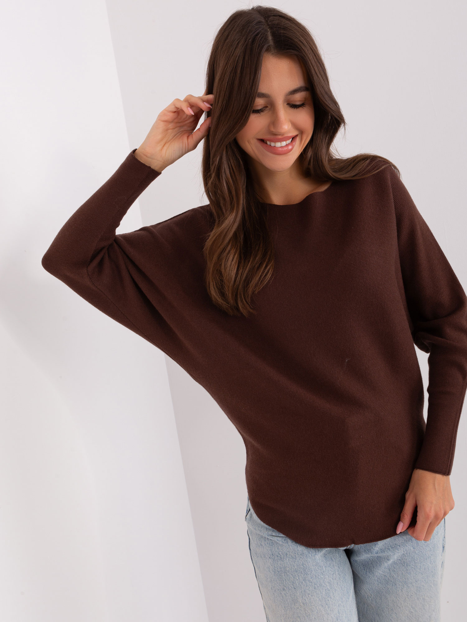 Tmavohnedý sveter s netopierími rukávmi PM-SW-PM-3588.00X-dark browm Veľkosť: S/M